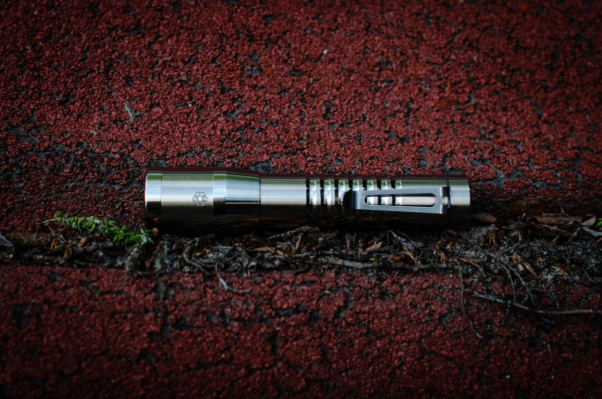 Flashlight Alpha Alpha Custom – darksucks.com